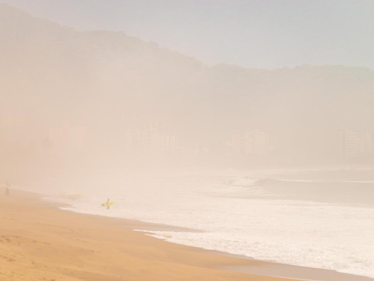 Pousada Pe Na Areia Caraguatatuba Exterior photo